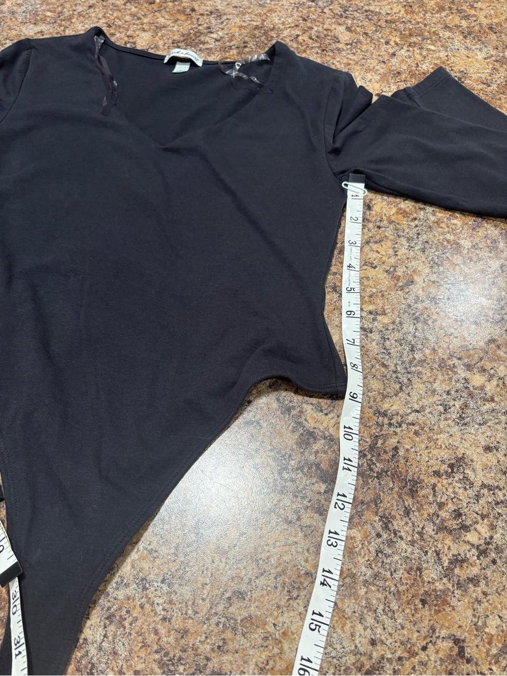 Derek Heart Body Suit size M with 2 snaps and has plastic shoulder hanger straps - Picture 7 of 7